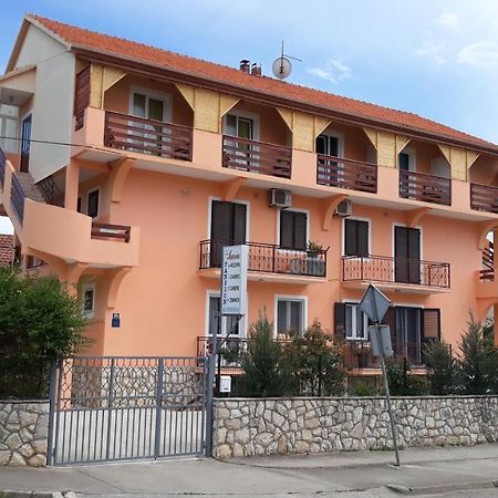 Pansion Maria Acomodação com café da manhã Zadar Exterior foto