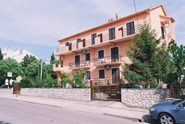 Pansion Maria Acomodação com café da manhã Zadar Exterior foto
