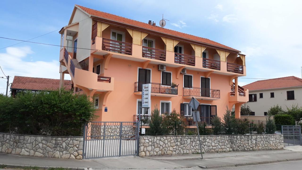 Pansion Maria Acomodação com café da manhã Zadar Exterior foto